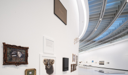 Sophie Calle. Matrimoni, Rotture e Funerali inclusi, exhibition view, foto © Vincenzo Labellarte, courtesy Fondazione MAXXI