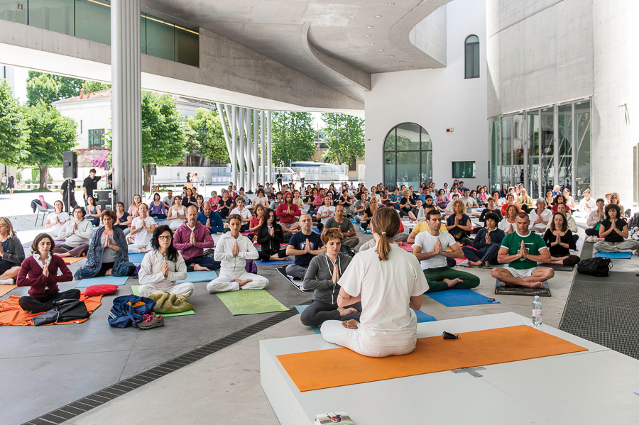 Giornata Internazionale dello Yoga al MAXXI